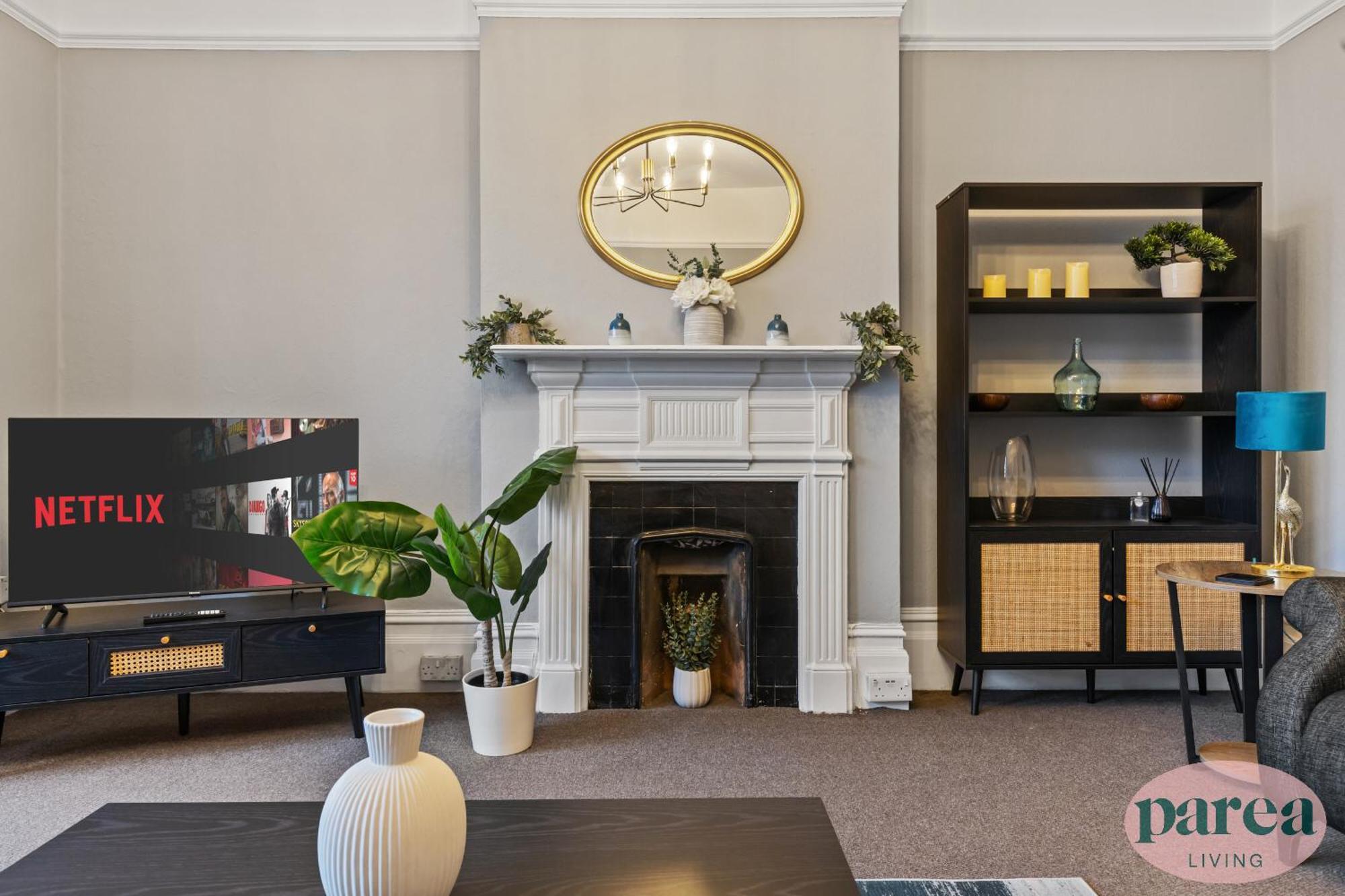 Parea Living - Leytonstone, 2-bedroom Serviced Apartment, Free Parking, Remote Working Apartament
