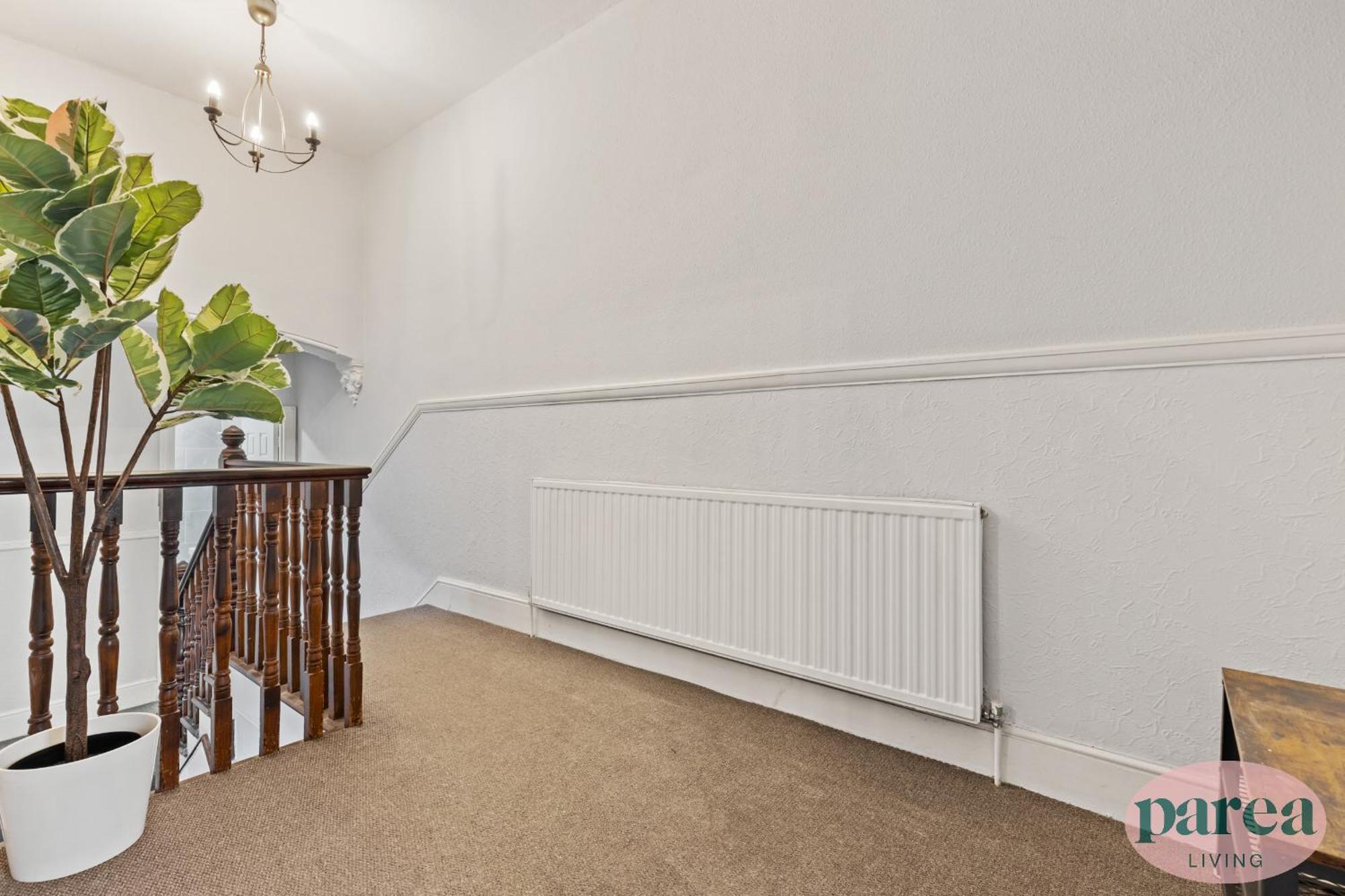 Parea Living - Leytonstone, 2-bedroom Serviced Apartment, Free Parking, Remote Working Londra